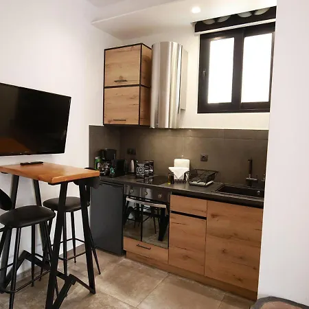 Emily In - Design Awarded Flat Syntagma E3 Athènes